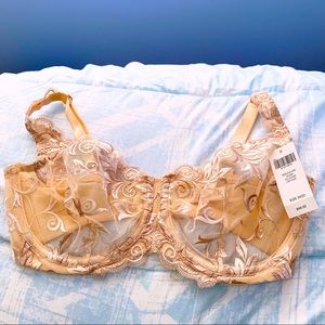 NWT Lace Light Nude Bra